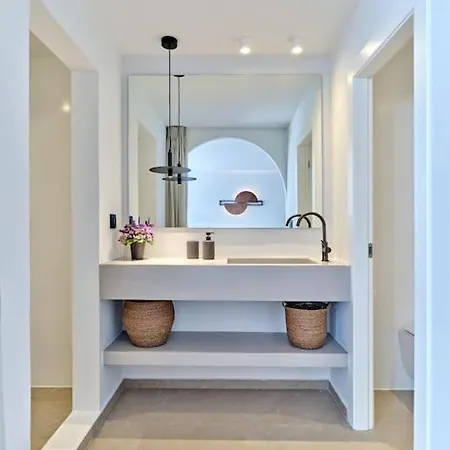 Sol Alma Paros Nausa