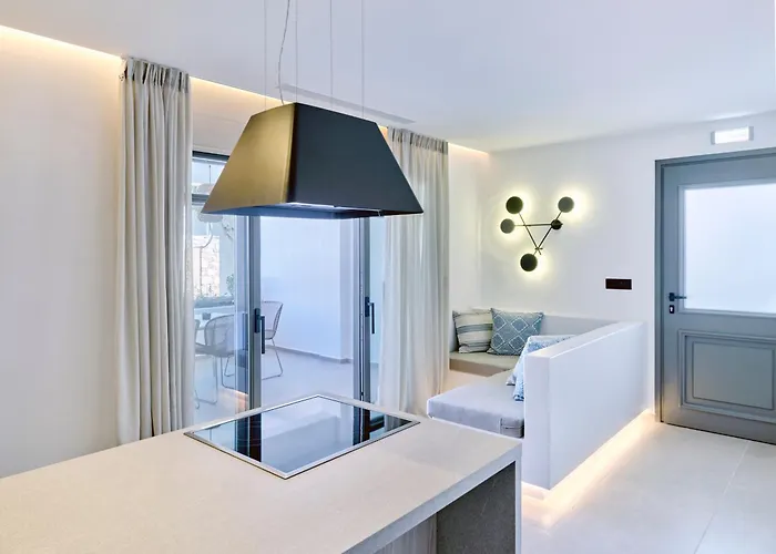 Sol Alma Paros ناوسا